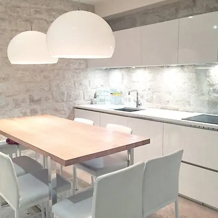 Duplex Sur 2 Etages - Le Marais - Centre * Parigi